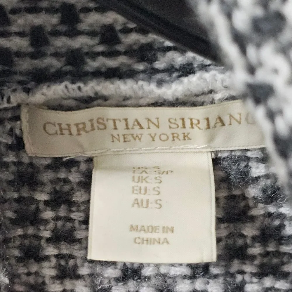 Christian Siriano New York Turtleneck Sweater sz small, in excellent condition
